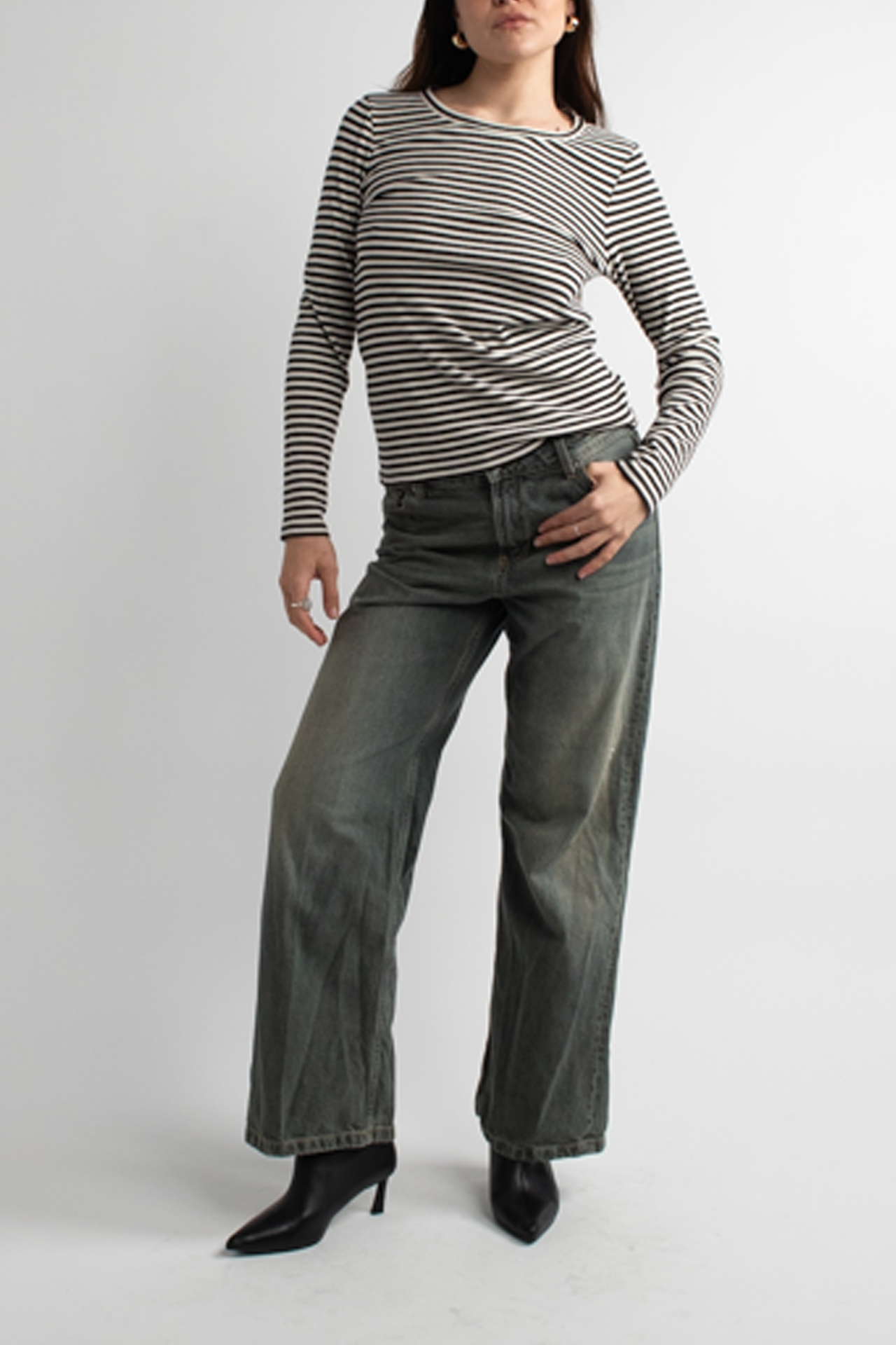 Black & White Long Sleeve Striped Ribbed Tee